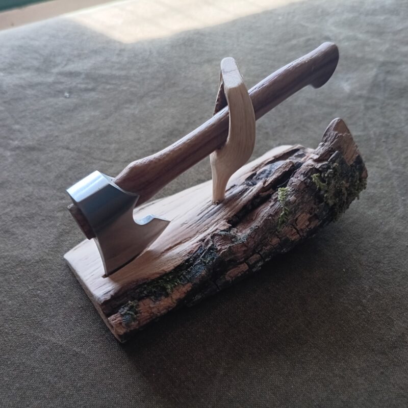 Loggers Axe no106 Akazie