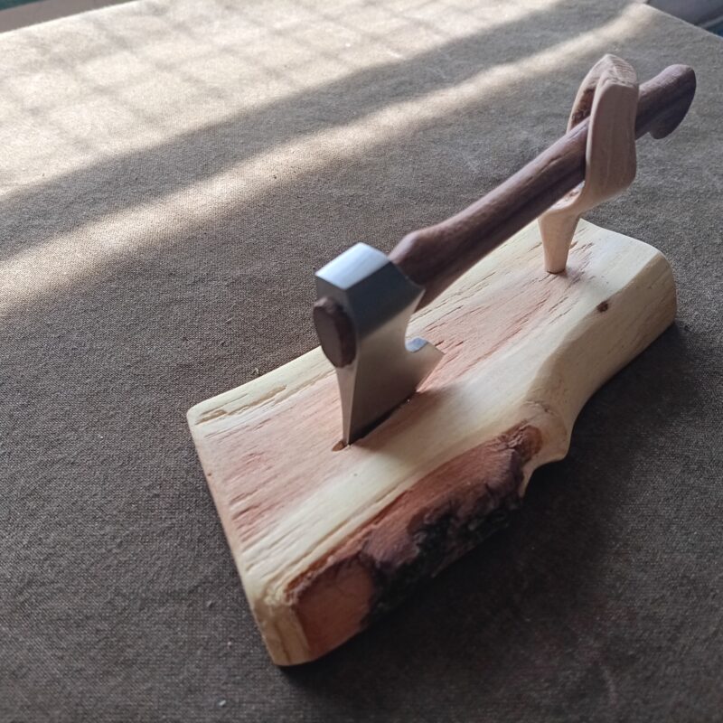 Loggers Axe no104 Akazie