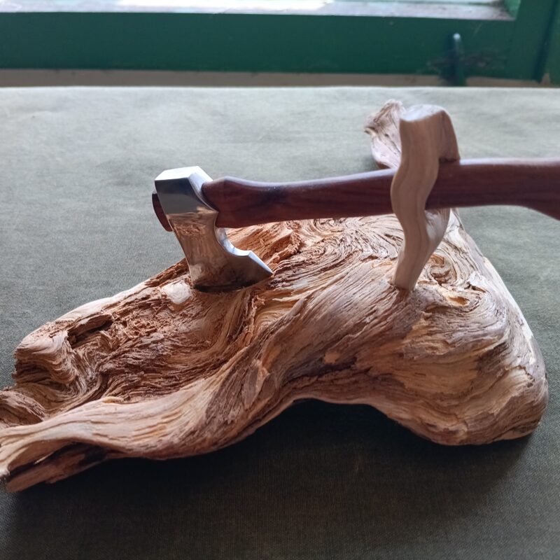 Loggers Axt des Monats